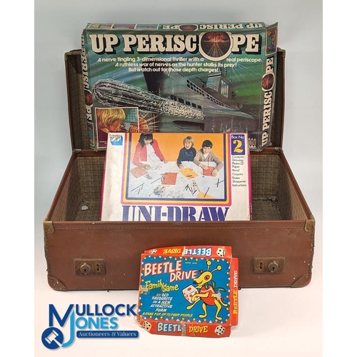 208a - Vintage Board Games: an old suit case with contents of Casdon Soccer played by Bobby Charlton, Chad ... 