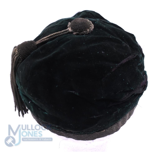 10 - 1906-7 IW or JW RFC 'A' XV Velvet Rugby Honours Cap: Unknown side, dark green cap with some splittin... 