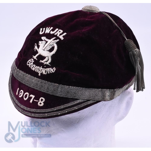 11 - 1907-8 University of Wales Junior Rugby Velvet Honours Cap: Maroon cap with silver braiding, tassel,... 