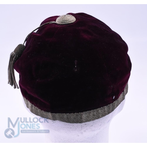 11 - 1907-8 University of Wales Junior Rugby Velvet Honours Cap: Maroon cap with silver braiding, tassel,... 