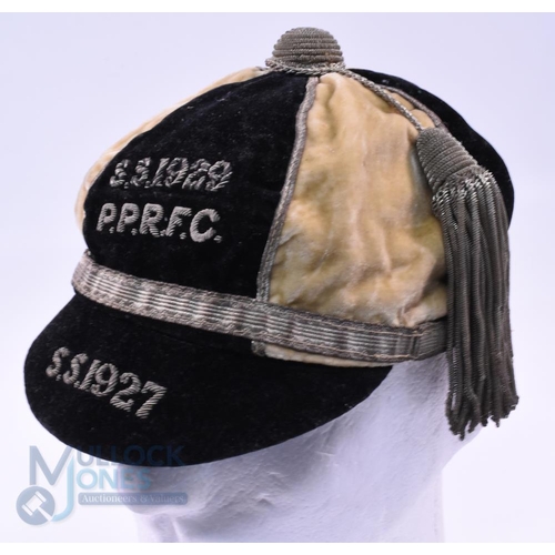 16 - 1927 on Percy Park (?) RFC Velvet Rugby Honours Cap: 6-panelled cream and black example with gold br... 