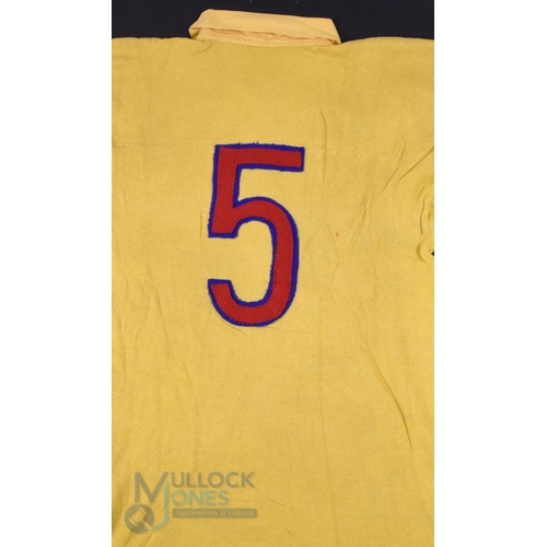 402 - 1950s(?) Romania Rugby Jersey: Really rarely seen, in old-fashioned materials and style, yellow with... 