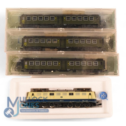 156 - Roco 'N' Gauge 02163b DB Class BR 150 Electric Locomotive. Together with 3 Coaches 02273a x3 New old... 