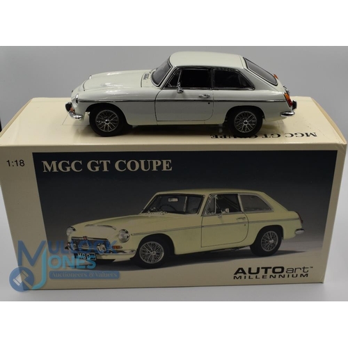 66 - Auto Art Millennium 1:18 MGC GT Coupe - Detailed scale model for adult collector's mint condition in... 