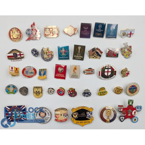 1171 - 40x Football Badge Collection, to include various world badges, with noted England V N Ireland 2005,... 