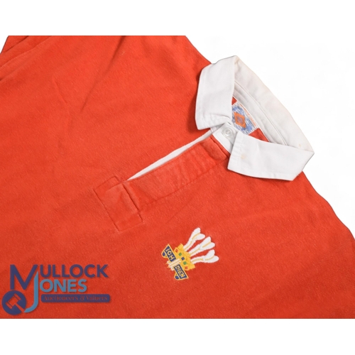 291 - 1973 Gerald Davies Matchworn Welsh Rugby Jersey: Rarely-seen matchworn memorabilia from the legendar... 