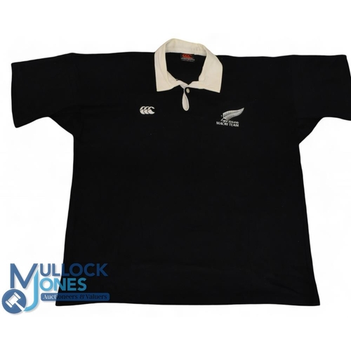 210 - NZ Maori Rugby Jersey: Classic black issue, silver fern & Maori team badge to breast. Matchworn, No.... 