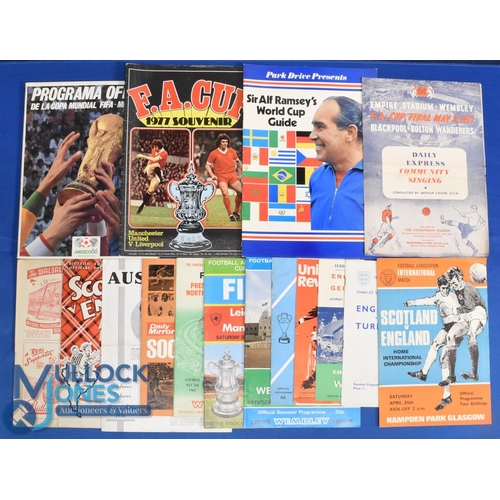 1198 - Selection of football items 1970 Sir Alf Ramsey's World Cup Guide (Park Drive), 1986 World Cup final... 