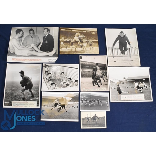 596 - Collection of Sheffield United early 1950s onwards b&w photographs varied sizes, good quantity of ma... 