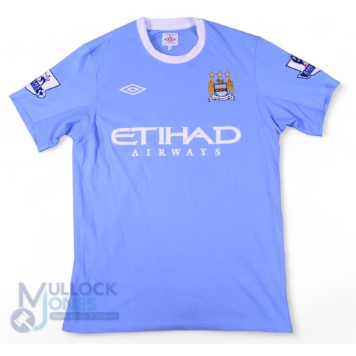 1438 - 2009/10 Stephen Ireland No 7 Manchester City match worn home football shirt - in blue, Umbro/Etihad,... 