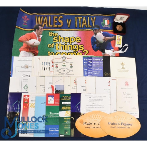 223 - Welsh Rugby Miscellany (Qty): Lovely wide selection, 30 rugby dinner menus, invites, cards, etc inc ... 