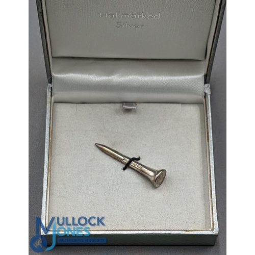 409 - 2013 Birmingham Silver Hallmarked Golf Tee, boxed from Broadway Silversmiths, in great condition 7.7... 