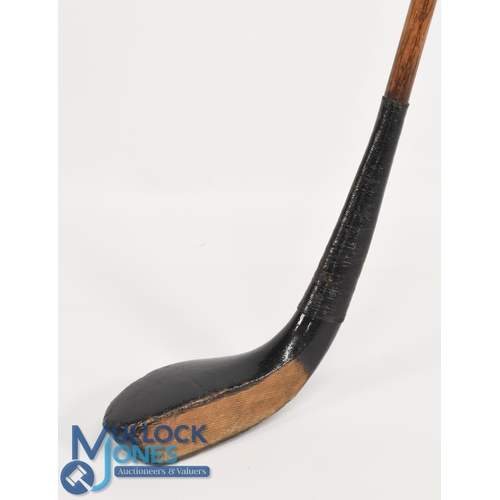 67 - Elegant scared neck putter c1895 in dark stained persimmon indistinctly stamped to the crown with th... 