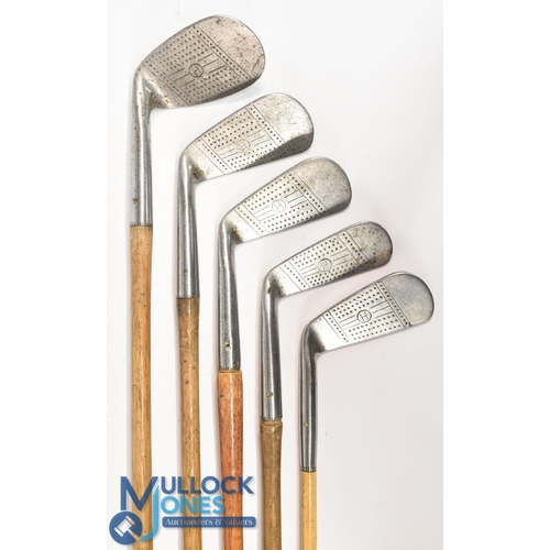 744 - 4x Matching Walter Hagen Golf clubs to include a 4 iron, mashie, jigger and niblick - all fitted wit... 