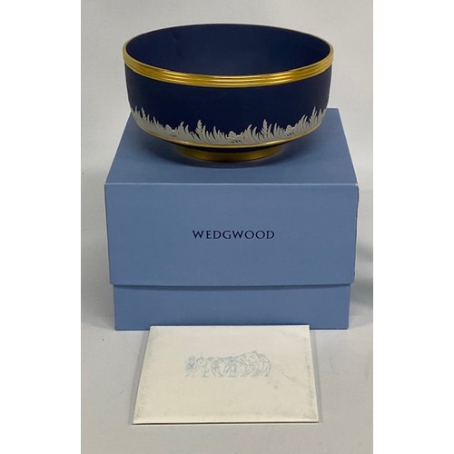 659 - Wedgwood Blue Jasperware Gene Sarazen Commemorative Golf Bowl a limited edition No.213 of 250, exclu... 