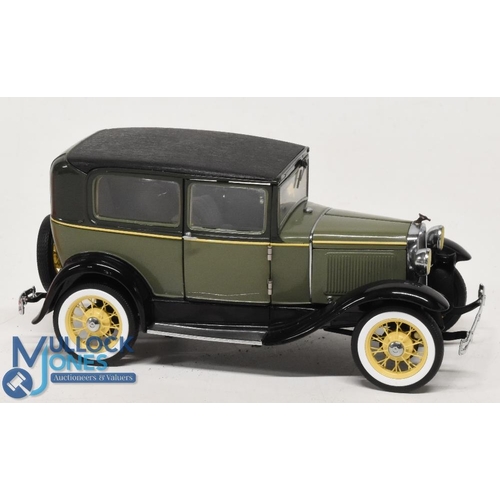 148 - Franklin Mint 1:24 Scale Cars, to include 1930 Model A Tudor - with documents boxed (1). Please note... 