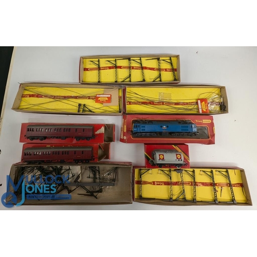 168 - Tri-ang Railways Loco / Coaches / Rolling Stock To include Tank loco, R344 Track cleaner, R15 Milk w... 