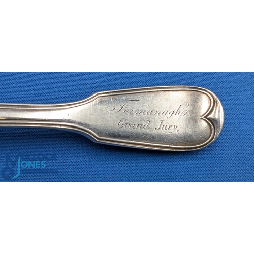 289 - 2x Dublin Irish Silver Georgian & Victorian Forks: a fine heavy fork 105g 1840 Victorian Fermanagh G... 