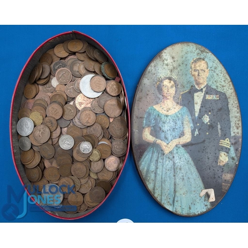 660 - 2.1 kg of British Copper Coins: in a 1950s Queen Elizabeth and Prince Philip tin, mostly British cop... 