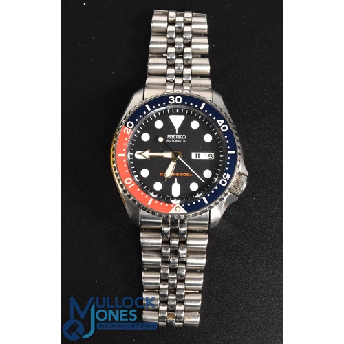 343 - Seiko Automatic Watch Divers Watch 200M Resist, Day Date, Stainless steel numbered with coloured dia... 