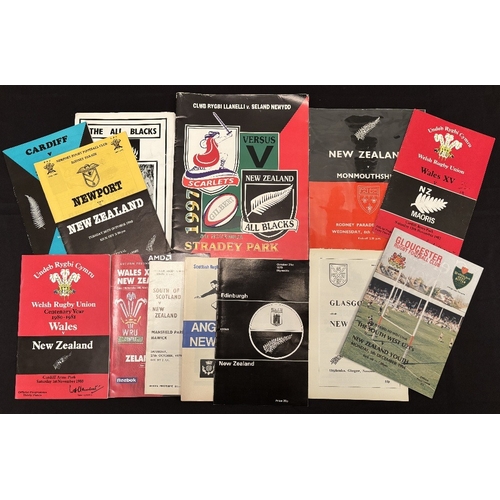 41 - 1967-2000 New Zealand in the UK Rugby Programmes (13): 67 v Mon (laminated) and pictorial souvenir o... 