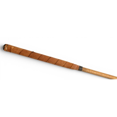31 - Tom Morris c1870 beechwood long spoon with signs of little use, still retaining a good all round ori... 