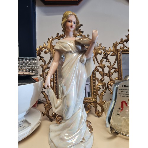 70 - Large vintage figurine