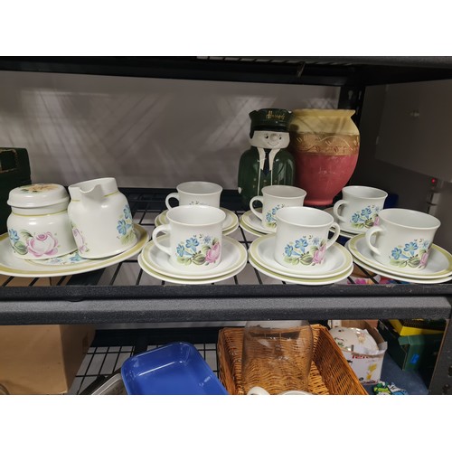 137 - 21 peice royal Doulton dubarry LS 1011 tea set