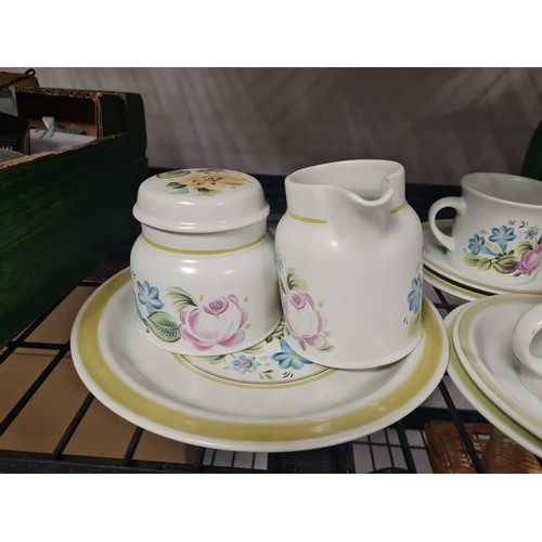 137 - 21 peice royal Doulton dubarry LS 1011 tea set