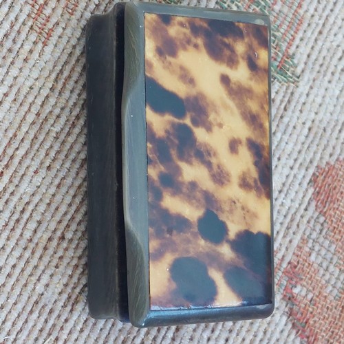 32b - Faux tortoise shell Bakelite Snuff box