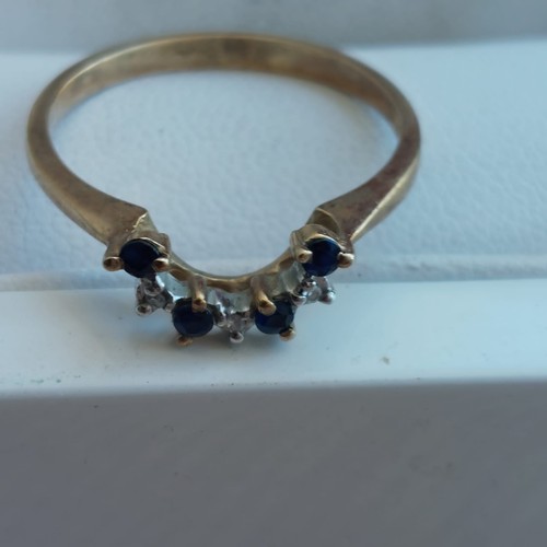 14d - 9ct gold sapphire and diamond ring