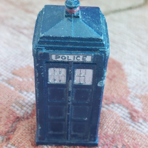 19a - Doctor Who tardis