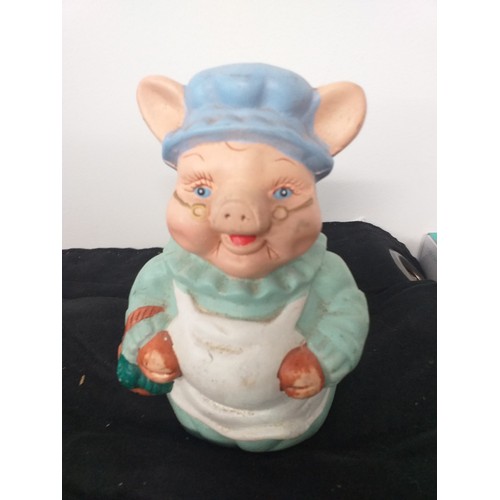 193 - vintage style pig ornament