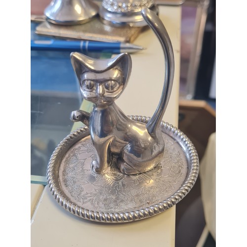 02 - Vintage Silver Plated Cat Ring Holder