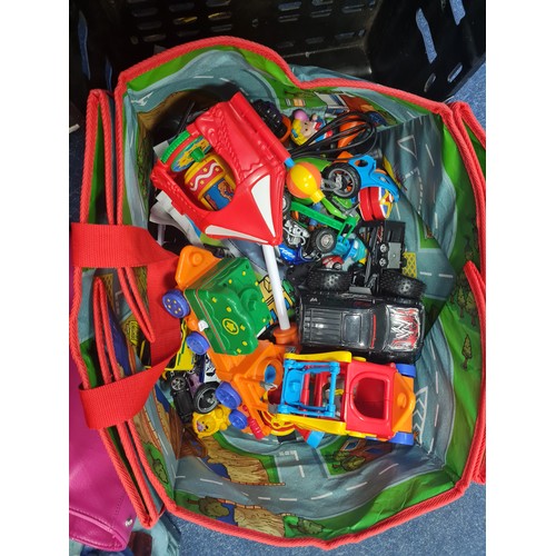 22a - Boxlot of toys