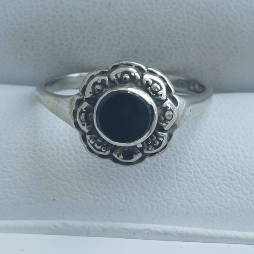 15c - whitby jet 925 silver ring size 0