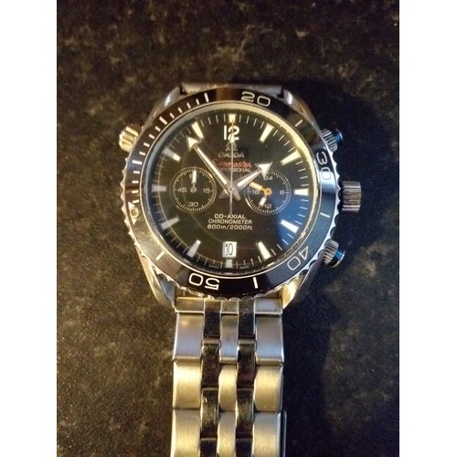 4a - i am listing this item as MAN'S WATCH it has not been tested it has not been verified. The item feel... 