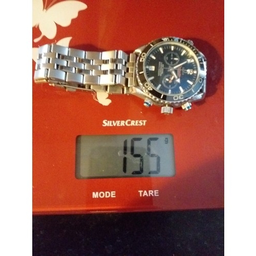 4a - i am listing this item as MAN'S WATCH it has not been tested it has not been verified. The item feel... 