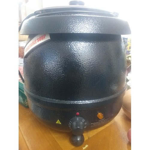 1A - Large soup cooker never used