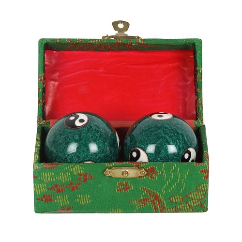 631 - PAIR OF GREEN STRESS BALLS