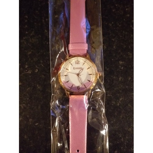 82 - woman's watch brand new