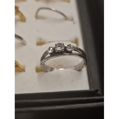 01 - Ladies 3 stone ring