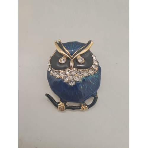 4A - Owl broach