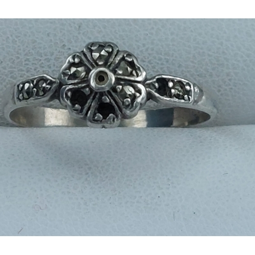 06 - Vintage silver /diamond ring