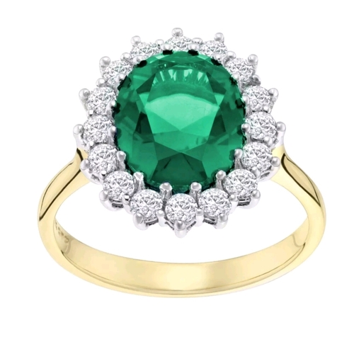 031 - 9ct Yellow Gold on Silver Emerald & Cluster Ring