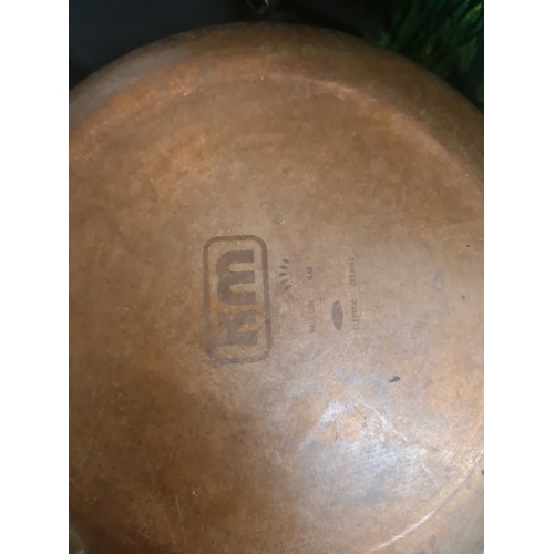 8D - Large vintage copper pot