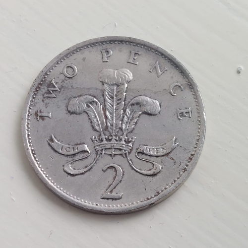 014 - Rare 1990 silver 2p coin