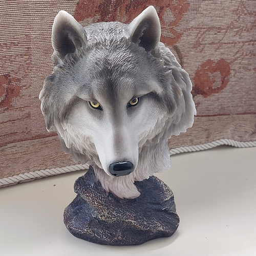 45B - Wolf  bust