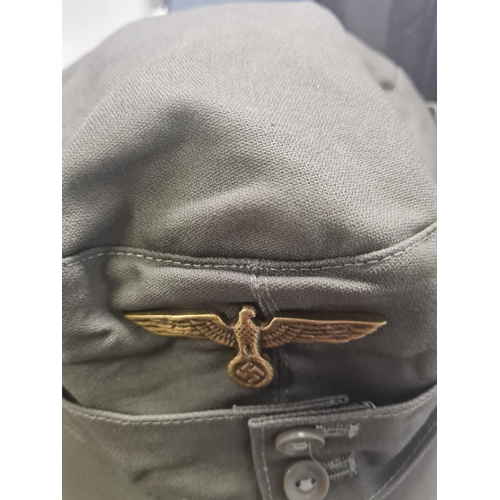 13C - Vintage german badge & cap