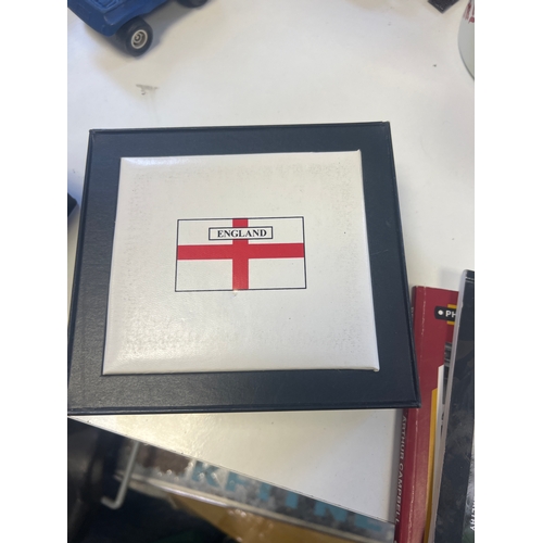 2 - England boxed watch set new